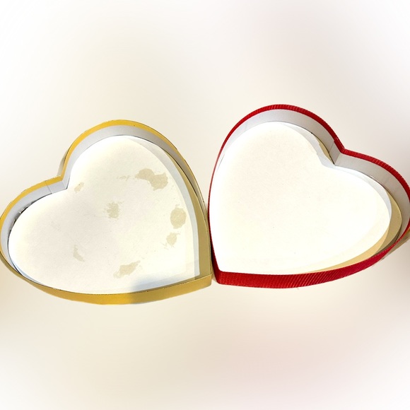 NESTLE TURTLES RED HEART EMBOSSED PADDED VALENTINE CHOCOLATE BOX CONTAINER 10.25 - Picture 3 of 7